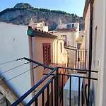 Luxury House Daire *